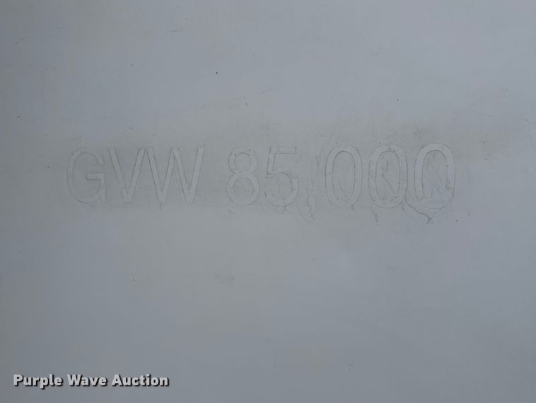 image for item ET4329 2006 Peterbilt 379 semi truck