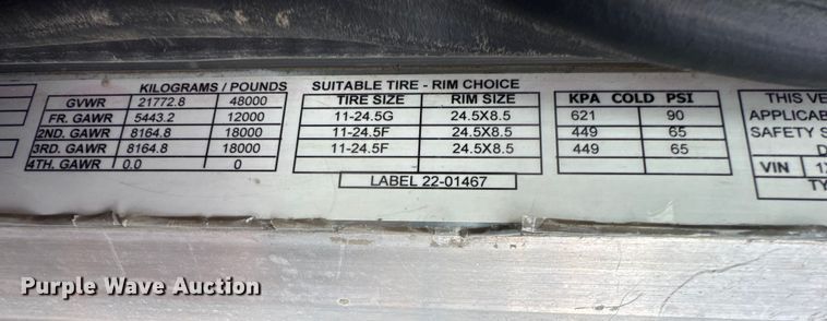 image for item ET4329 2006 Peterbilt 379 semi truck