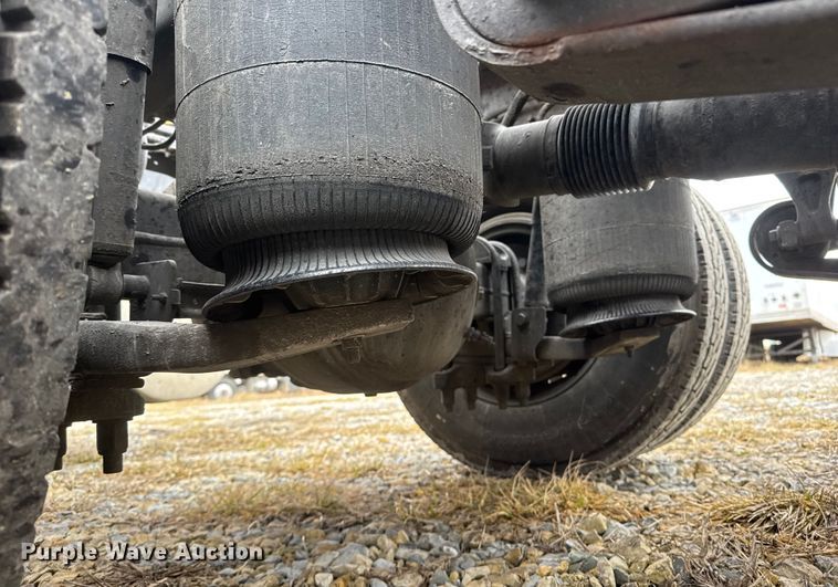 image for item ET4367 2015 International LoneStar semi truck