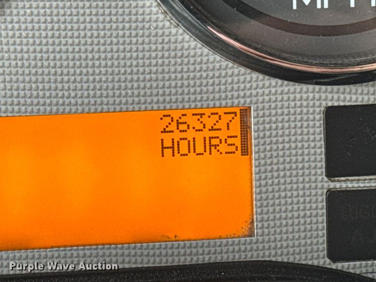 image for item ET4367 2015 International LoneStar semi truck