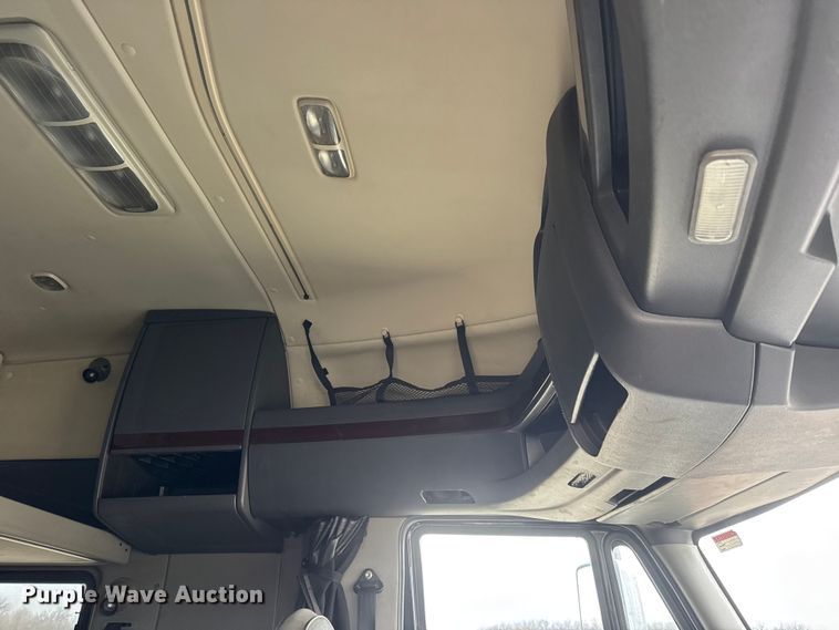 image for item ET4367 2015 International LoneStar semi truck