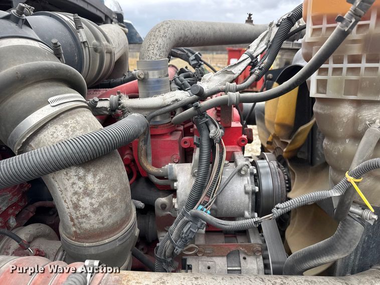 image for item ET4367 2015 International LoneStar semi truck