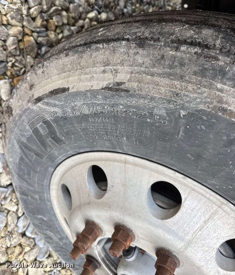 image for item ET4367 2015 International LoneStar semi truck