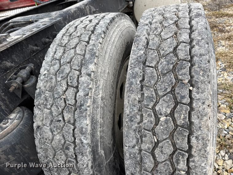 image for item ET4367 2015 International LoneStar semi truck