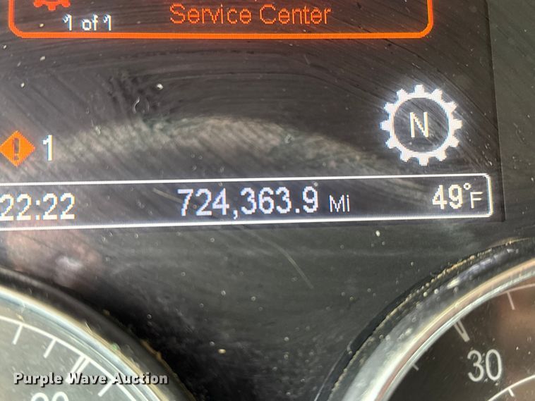 image for item ET4368 2018 Peterbilt 579 semi truck