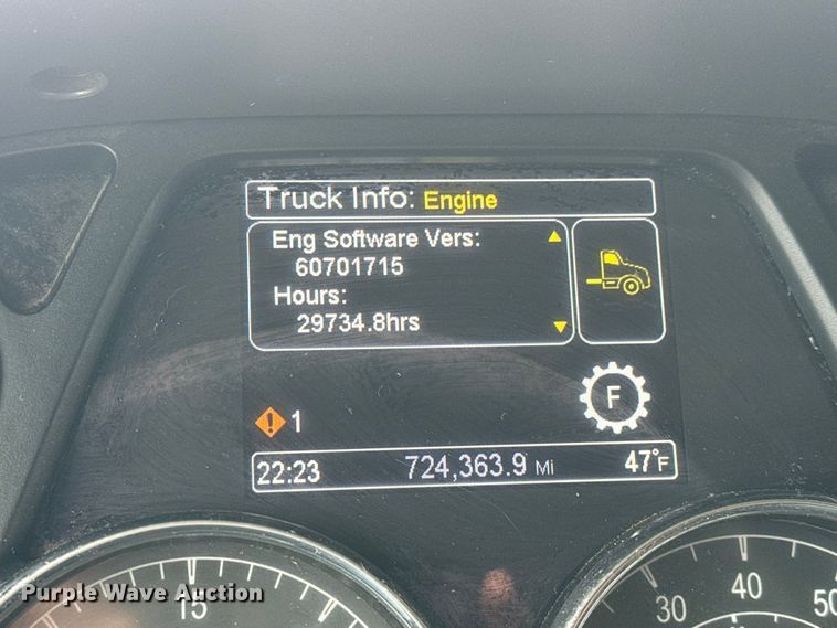 image for item ET4368 2018 Peterbilt 579 semi truck