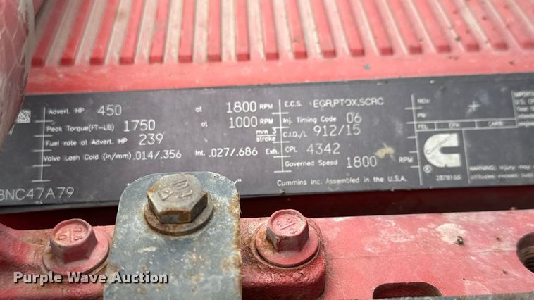 image for item ET4368 2018 Peterbilt 579 semi truck