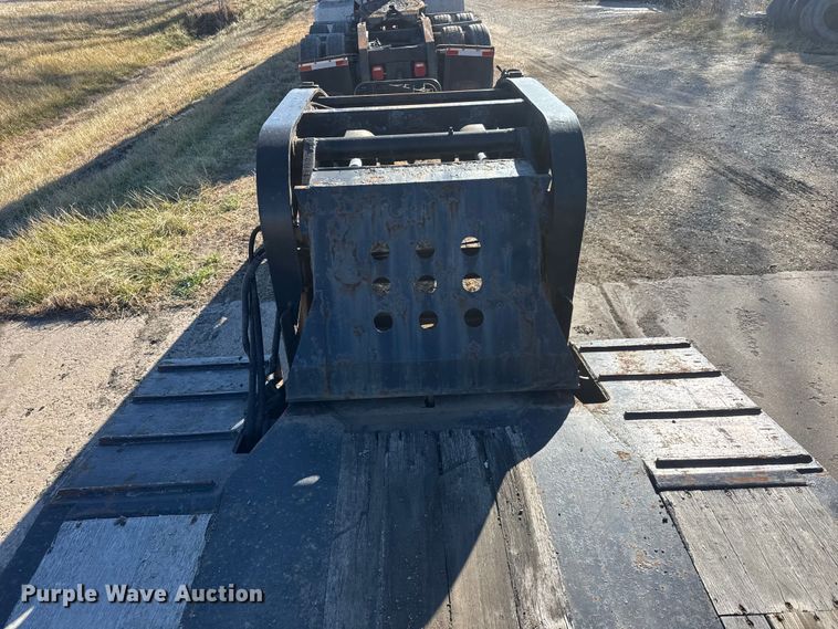 image for item ET4370 2019 Fontaine Renegade LXTN40 lowboy equipment trailer