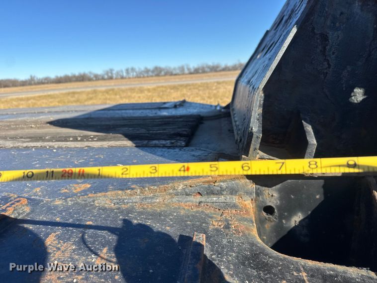 image for item ET4370 2019 Fontaine Renegade LXTN40 lowboy equipment trailer