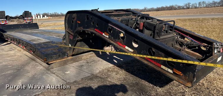 image for item ET4370 2019 Fontaine Renegade LXTN40 lowboy equipment trailer