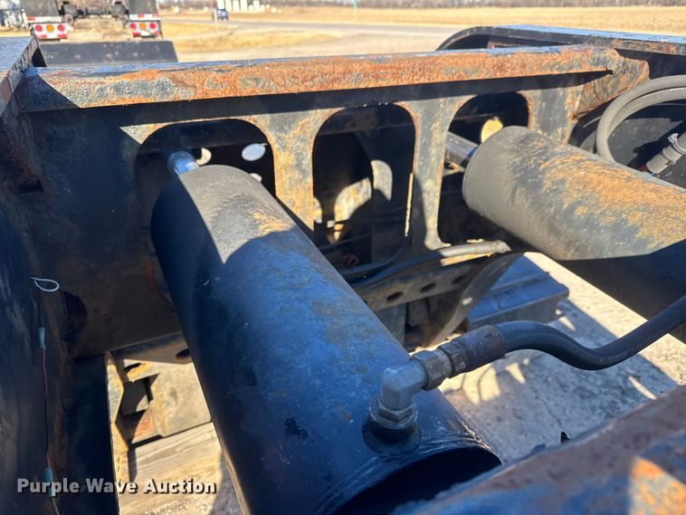 image for item ET4370 2019 Fontaine Renegade LXTN40 lowboy equipment trailer