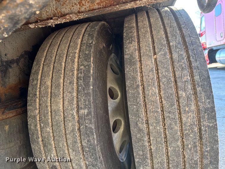 image for item ET4370 2019 Fontaine Renegade LXTN40 lowboy equipment trailer