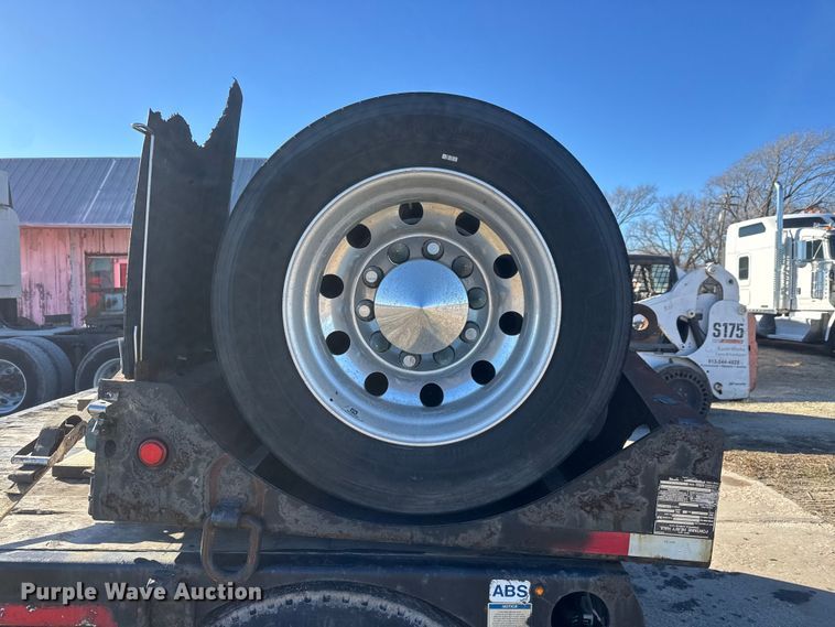 image for item ET4370 2019 Fontaine Renegade LXTN40 lowboy equipment trailer