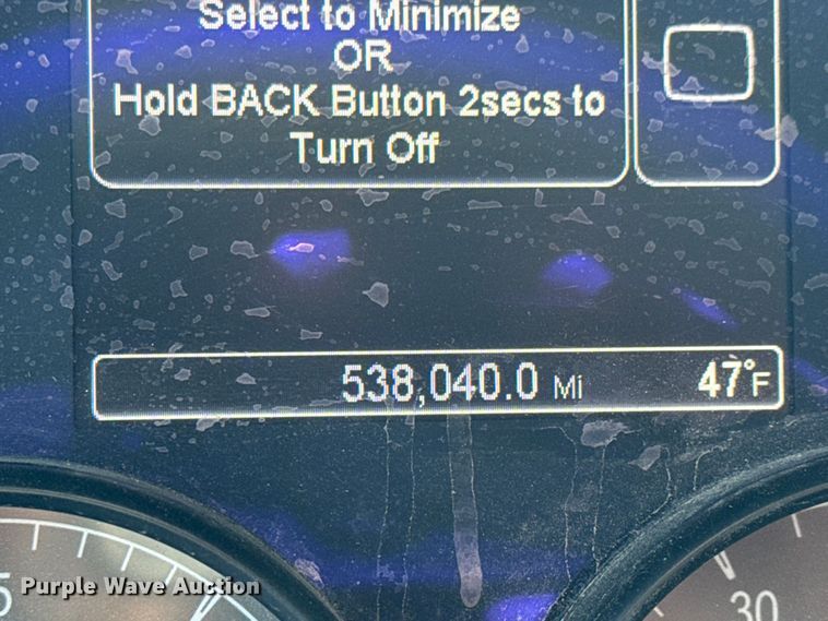 image for item ET4371 2015 Peterbilt 567 semi truck