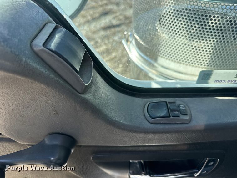 image for item ET4372 2014 Kenworth W900 semi truck