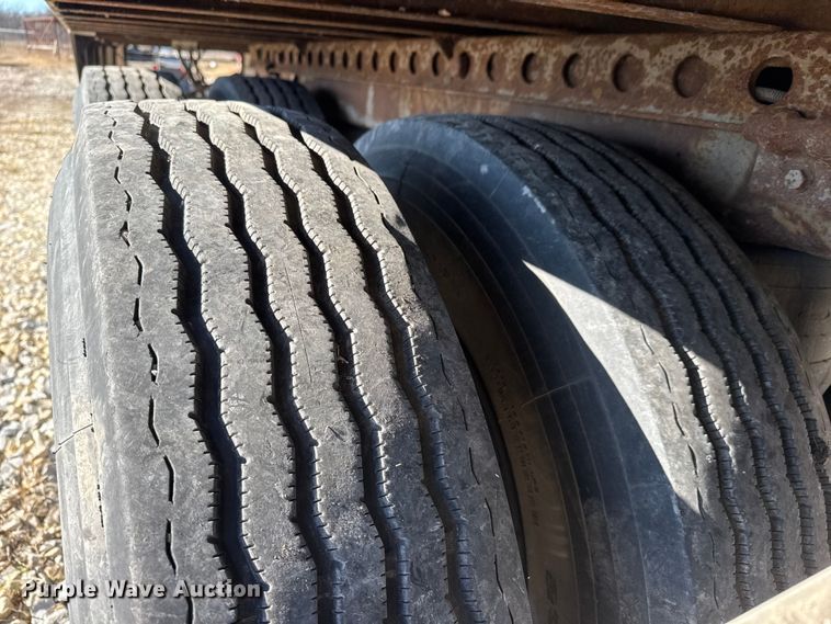 image for item ET4373 2016 Hyundai VI2530152 –AJS dry van trailer