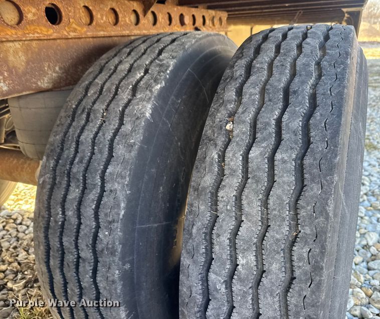 image for item ET4373 2016 Hyundai VI2530152 –AJS dry van trailer