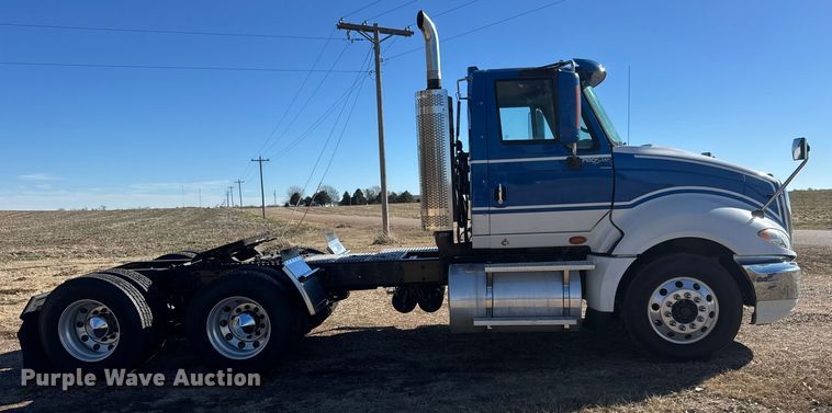 image for item ET4380 2010 International Prostar Premium semi truck
