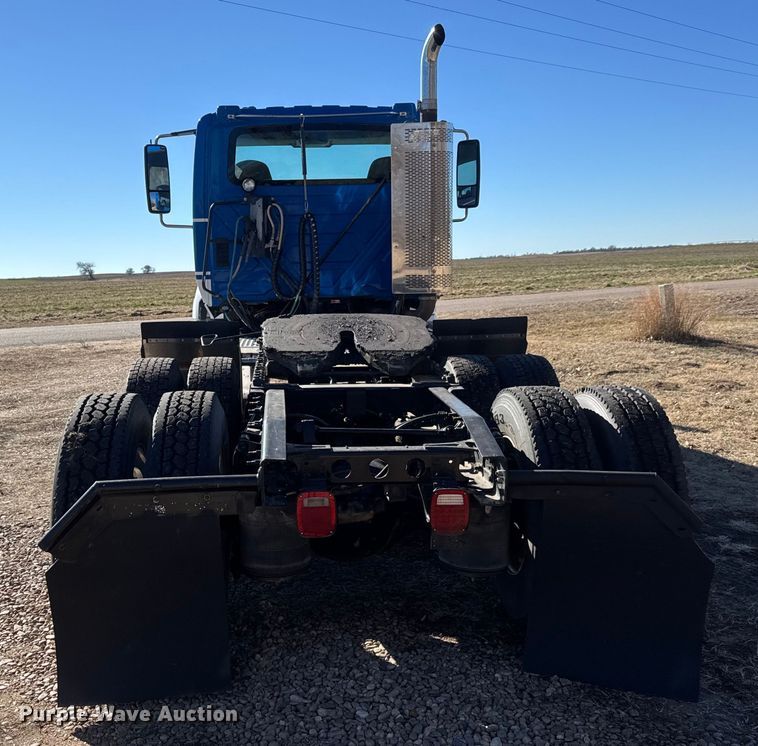 image for item ET4380 2010 International Prostar Premium semi truck