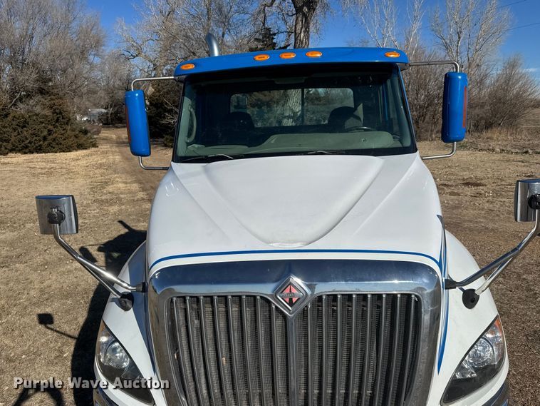 image for item ET4380 2010 International Prostar Premium semi truck