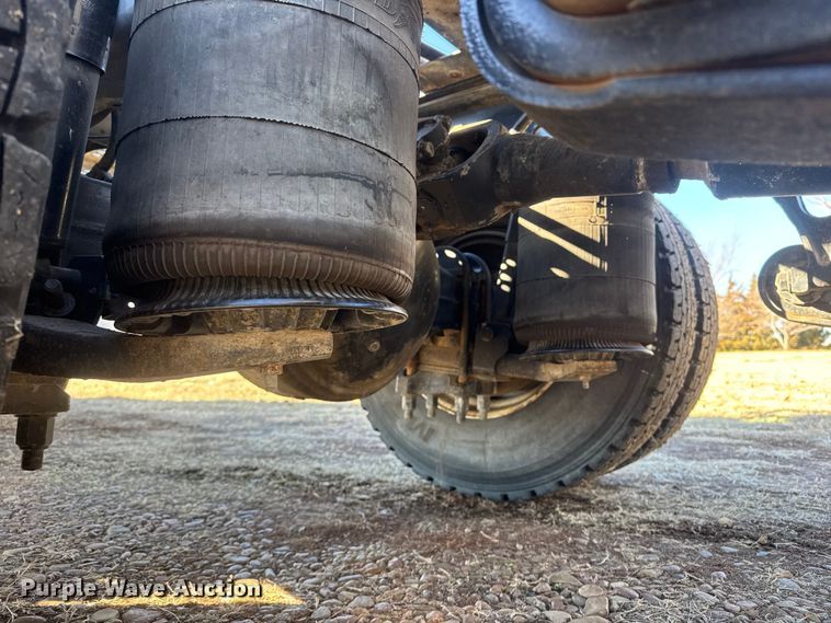 image for item ET4380 2010 International Prostar Premium semi truck