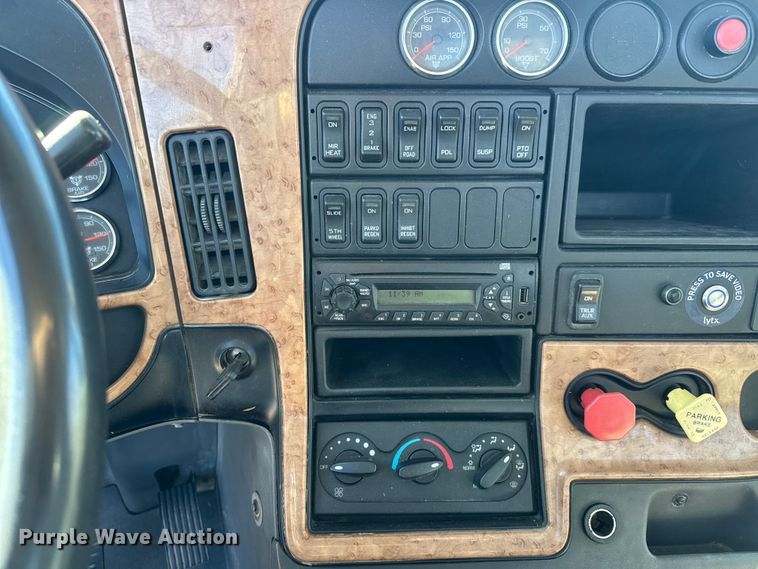 image for item ET4380 2010 International Prostar Premium semi truck