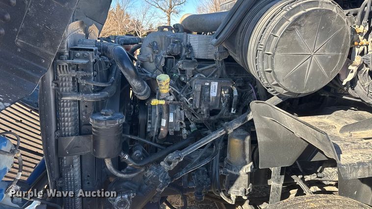 image for item ET4380 2010 International Prostar Premium semi truck