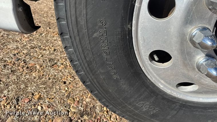 image for item ET4380 2010 International Prostar Premium semi truck