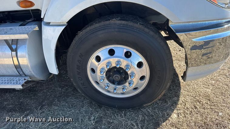 image for item ET4380 2010 International Prostar Premium semi truck