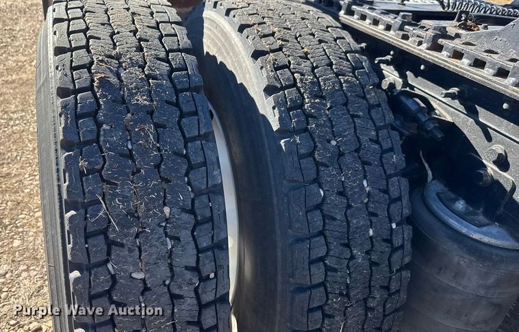 image for item ET4380 2010 International Prostar Premium semi truck