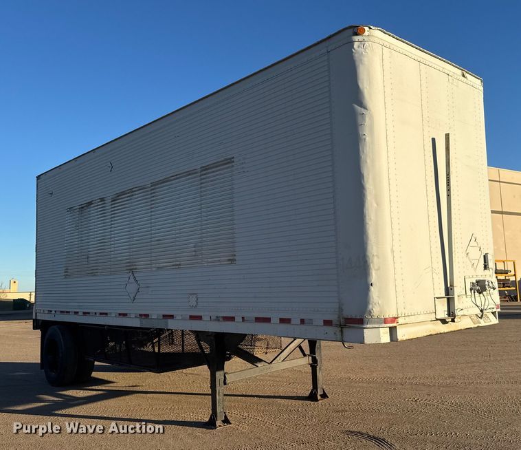 image for item ET4383 1984 Trailmobile dry van trailer
