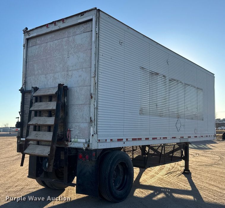 image for item ET4383 1984 Trailmobile dry van trailer