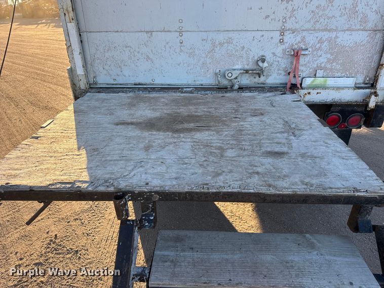 image for item ET4383 1984 Trailmobile dry van trailer