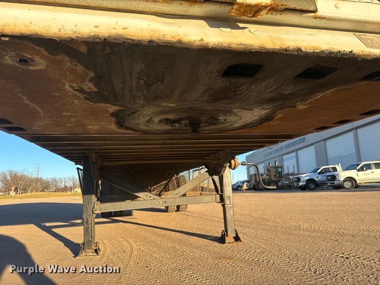 image for item ET4383 1984 Trailmobile dry van trailer