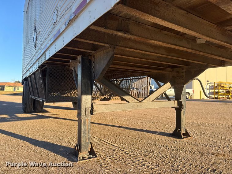 image for item ET4383 1984 Trailmobile dry van trailer