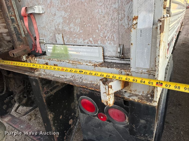 image for item ET4383 1984 Trailmobile dry van trailer