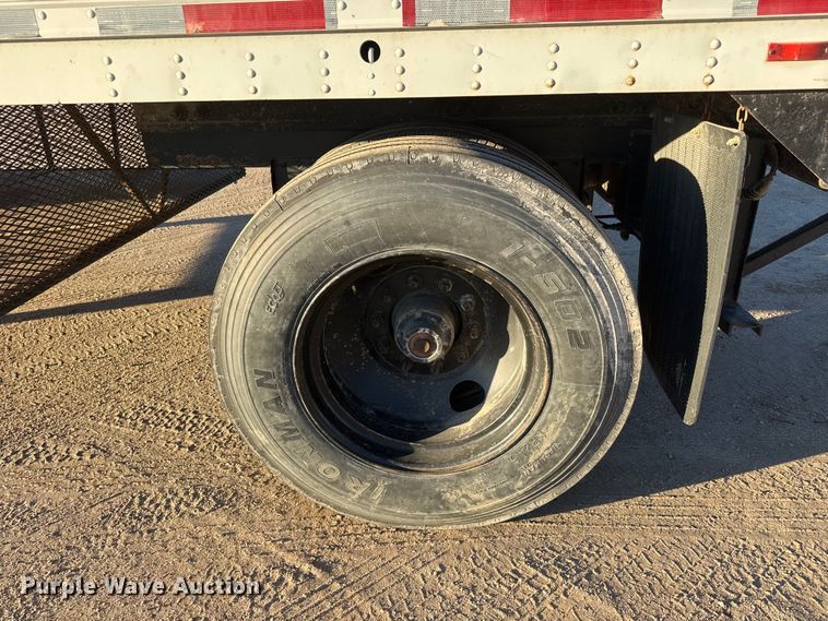 image for item ET4383 1984 Trailmobile dry van trailer