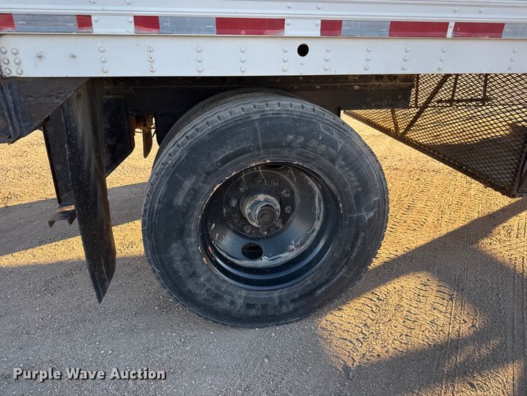 image for item ET4383 1984 Trailmobile dry van trailer