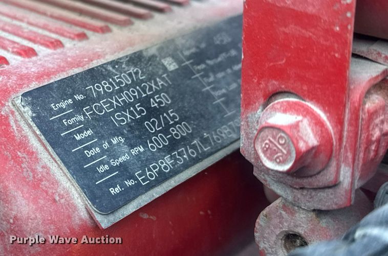 image for item ET4416 2016 Peterbilt 579 semi truck