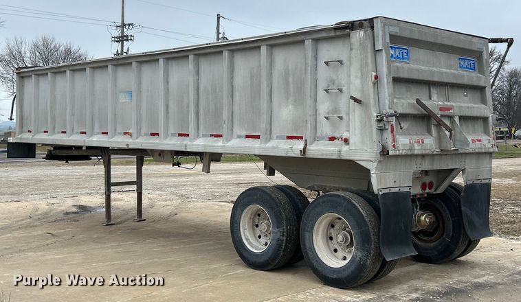 image for item ET6788 1980 Mate end dump trailer