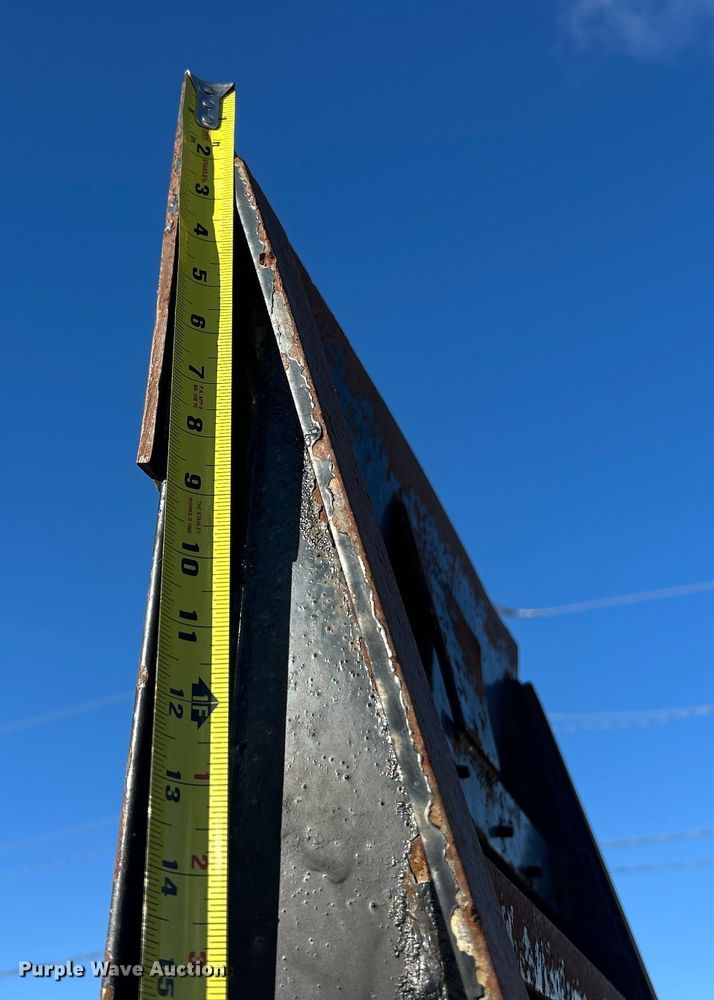 image for item ET6856 2021 Kaufman drop deck equipment trailer