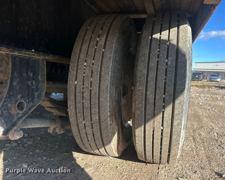 image for item ET6856 2021 Kaufman drop deck equipment trailer