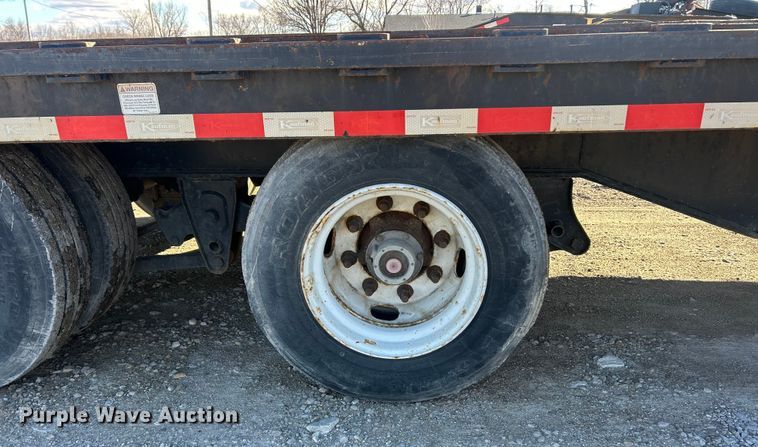image for item ET6856 2021 Kaufman drop deck equipment trailer