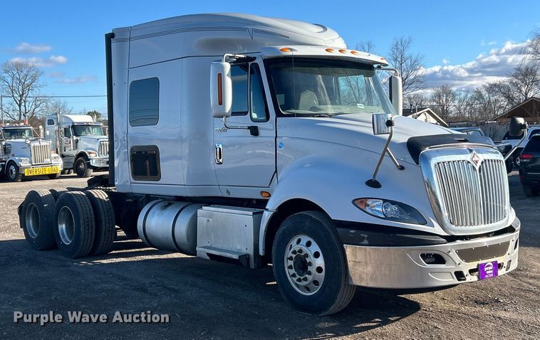 image for item ET6857 2014 International ProStar+122 semi truck