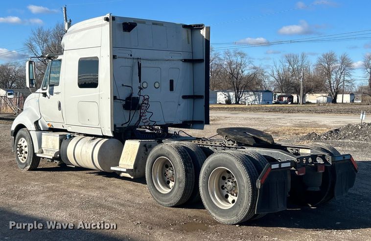 image for item ET6857 2014 International ProStar+122 semi truck