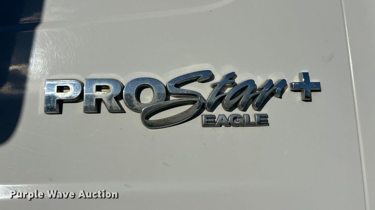 image for item ET6857 2014 International ProStar+122 semi truck