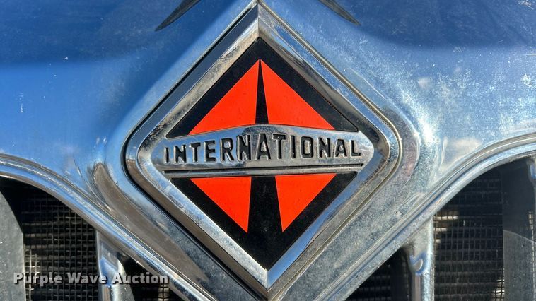 image for item ET6857 2014 International ProStar+122 semi truck