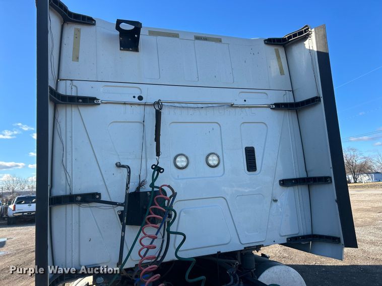 image for item ET6857 2014 International ProStar+122 semi truck