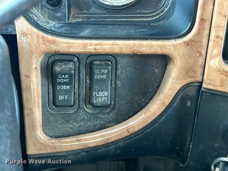 image for item ET6857 2014 International ProStar+122 semi truck