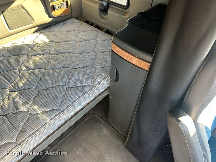 image for item ET6857 2014 International ProStar+122 semi truck